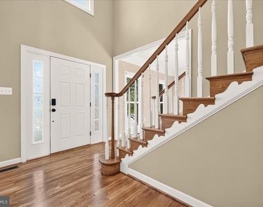 6430 Bellevue Place - Photo Thumbnail 18