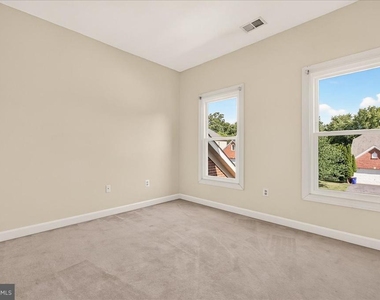 6430 Bellevue Place - Photo Thumbnail 27