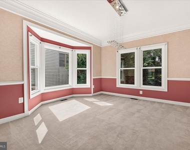 6430 Bellevue Place - Photo Thumbnail 12