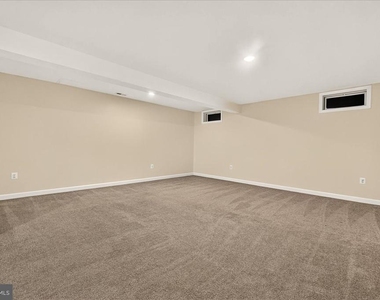 6430 Bellevue Place - Photo Thumbnail 33