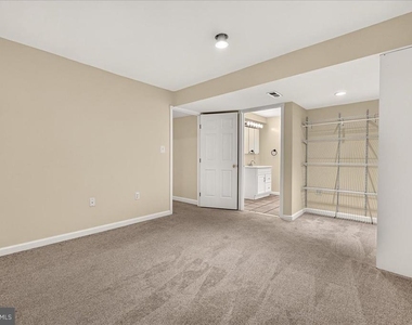 6430 Bellevue Place - Photo Thumbnail 35