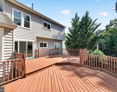 6430 Bellevue Place - Photo Thumbnail 38