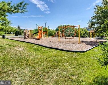 6430 Bellevue Place - Photo Thumbnail 53