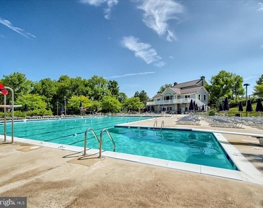 6430 Bellevue Place - Photo Thumbnail 50