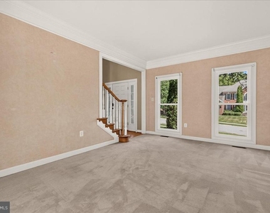 6430 Bellevue Place - Photo Thumbnail 14