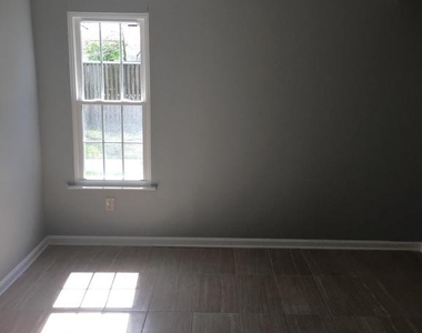4070 Bluebird Drive - Photo Thumbnail 11