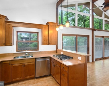 149 Windcliff Road - Photo Thumbnail 8