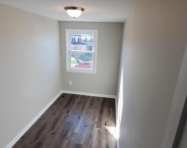 4007 Saint Augustine Lane - Photo Thumbnail 6
