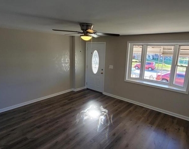 4007 Saint Augustine Lane - Photo Thumbnail 4