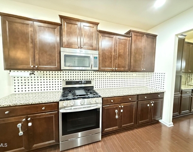 1017 Magnolia Blossom Lane - Photo Thumbnail 6