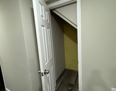 1513 Aldeney Avenue - Photo Thumbnail 13