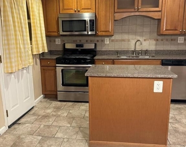 1513 Aldeney Avenue - Photo Thumbnail 5