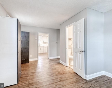 5412 Clifton Avenue - Photo Thumbnail 10
