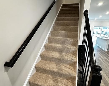 30 Merion Avenue - Photo Thumbnail 5