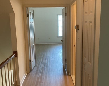 28 Tenby Court - Photo Thumbnail 17