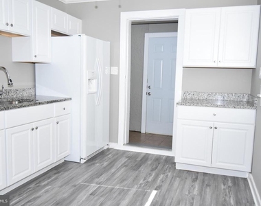 2902 Michigan Avenue - Photo Thumbnail 3