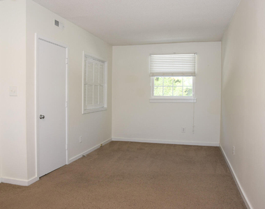 1500 River Mill Drive - Photo Thumbnail 16