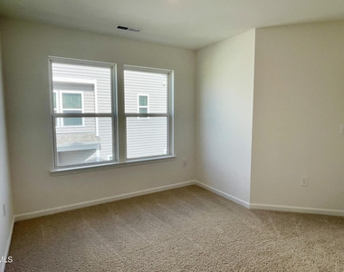 7424 Bourbon Briar Drive - Photo Thumbnail 17