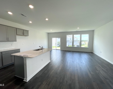 7424 Bourbon Briar Drive - Photo Thumbnail 4