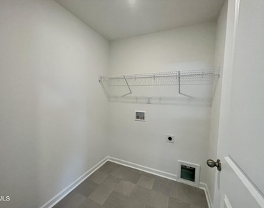7424 Bourbon Briar Drive - Photo Thumbnail 27