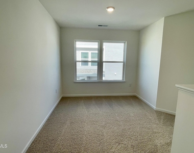 7424 Bourbon Briar Drive - Photo Thumbnail 13