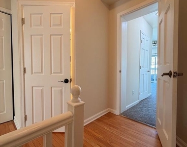 118 E Gittings Street - Photo Thumbnail 9