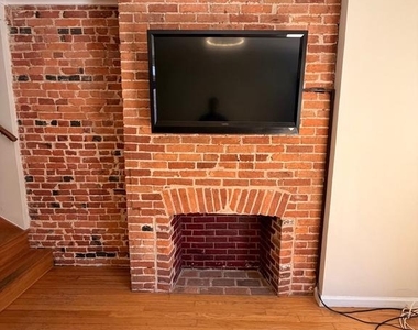 118 E Gittings Street - Photo Thumbnail 2