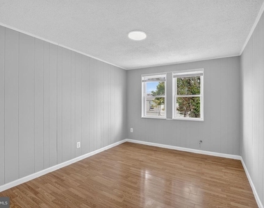 5446 Narcissus Avenue - Photo Thumbnail 15