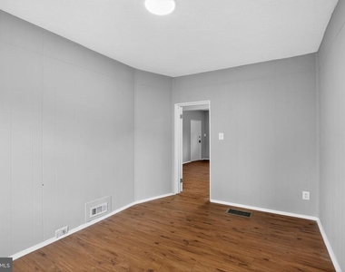 5446 Narcissus Avenue - Photo Thumbnail 13
