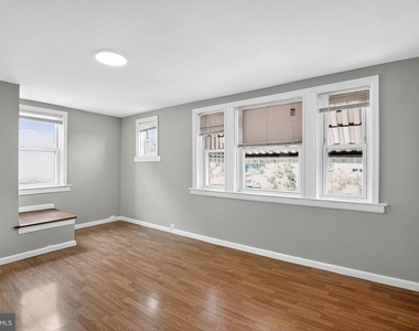 5446 Narcissus Avenue - Photo Thumbnail 8