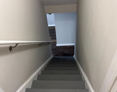 6600 Marne Avenue - Photo Thumbnail 16