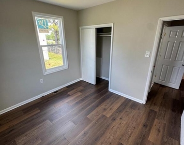 6600 Marne Avenue - Photo Thumbnail 18