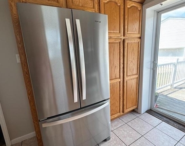 6600 Marne Avenue - Photo Thumbnail 2