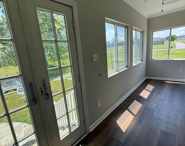 6600 Marne Avenue - Photo Thumbnail 9