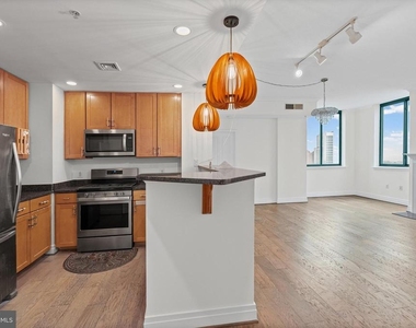 414 Water Street - Photo Thumbnail 3