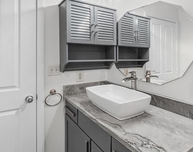 414 Water Street - Photo Thumbnail 25