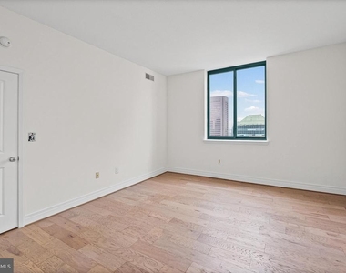 414 Water Street - Photo Thumbnail 28