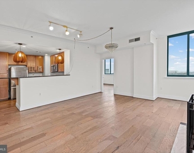 414 Water Street - Photo Thumbnail 7
