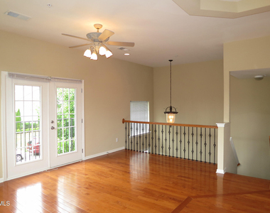 300 Christine Court - Photo Thumbnail 3