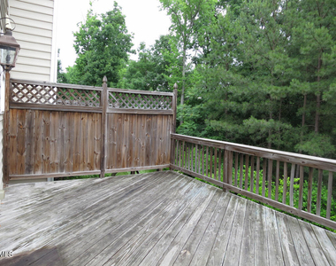 300 Christine Court - Photo Thumbnail 19
