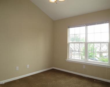 300 Christine Court - Photo Thumbnail 16