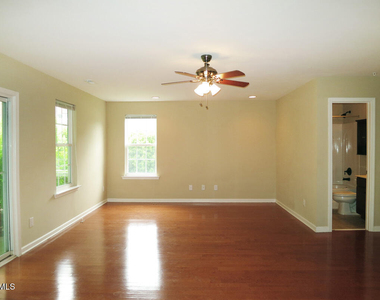 300 Christine Court - Photo Thumbnail 12