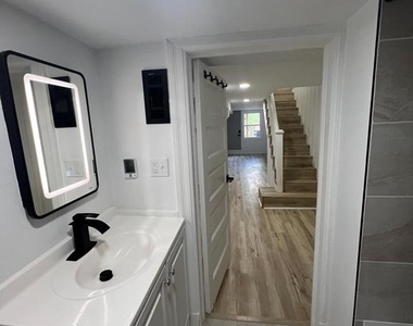 4321 Sheldon Avenue - Photo Thumbnail 7
