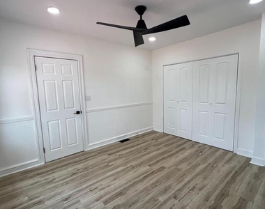 4321 Sheldon Avenue - Photo Thumbnail 5
