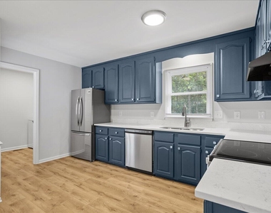 158 Kay Lane - Photo Thumbnail 10