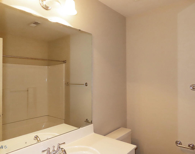 337 Rose Walk Lane - Photo Thumbnail 13