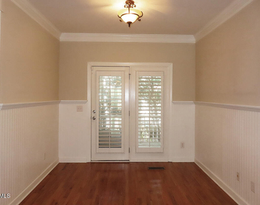 337 Rose Walk Lane - Photo Thumbnail 6