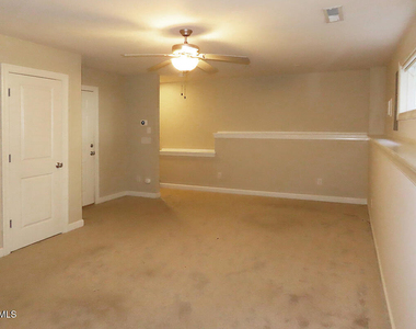 337 Rose Walk Lane - Photo Thumbnail 8