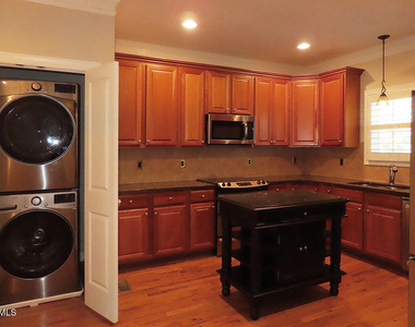 337 Rose Walk Lane - Photo Thumbnail 5