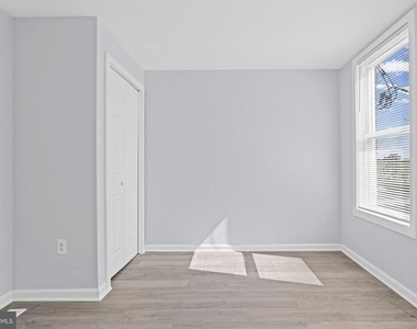 1669 N Milton Avenue - Photo Thumbnail 11